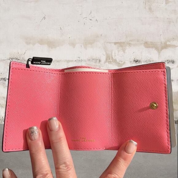 Marc Jacobs NWT Snapshot Leather Wallet in Malibu Multi - Picture 6 of 7